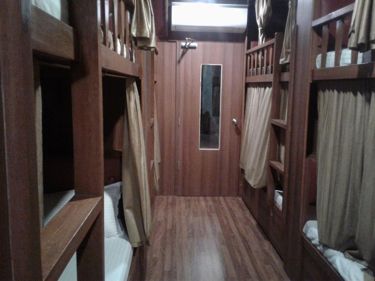 Classic Dormitory Мумбаи Экстерьер фото