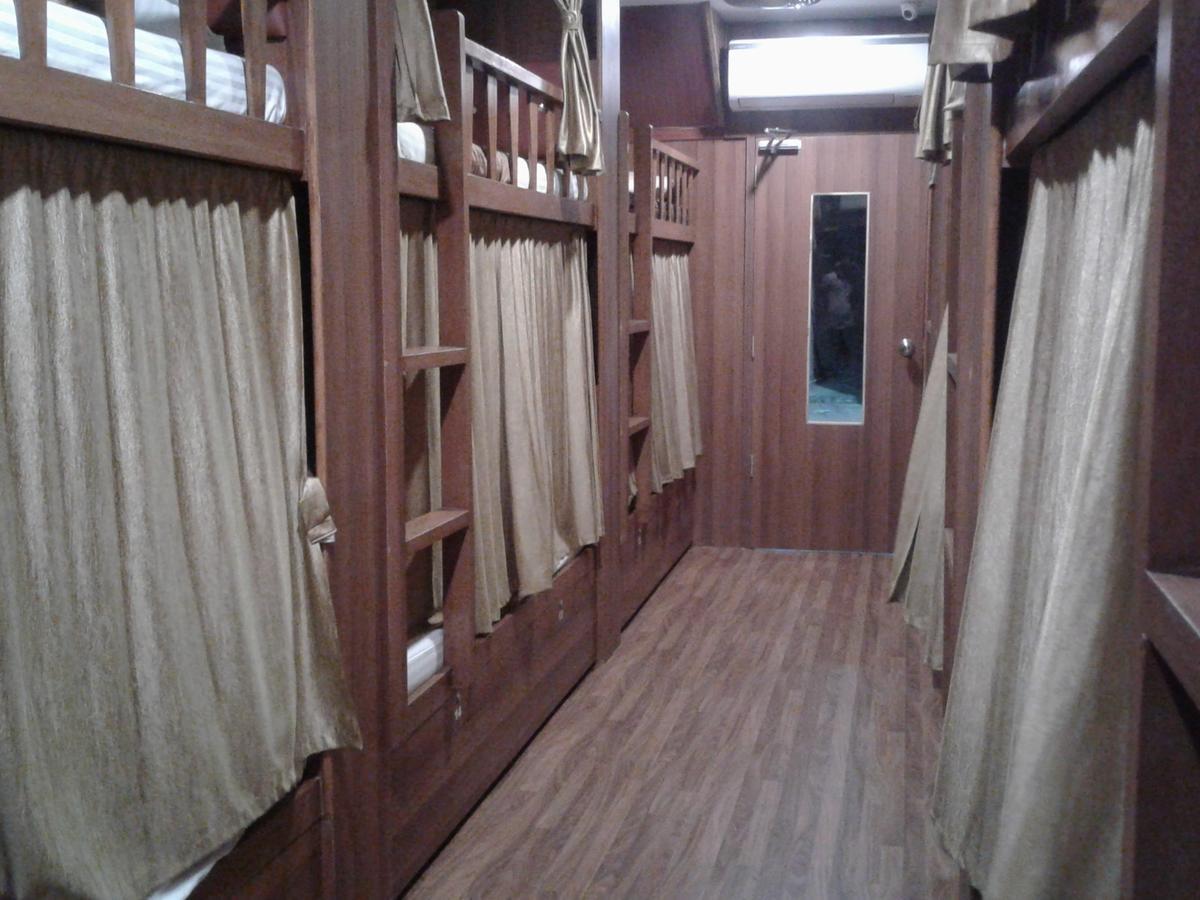 Classic Dormitory Мумбаи Экстерьер фото